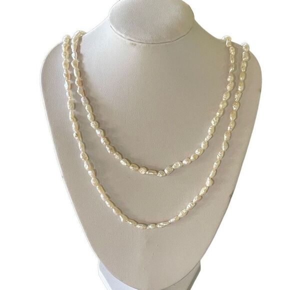 Vintage Long Single Strand Of Fresh Water Pearls Off White 36” Necklace